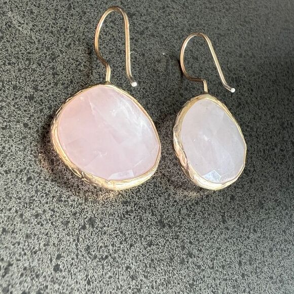 Elegant Pink Quartz Stone Earrings with Gold Frame. - Picture 3 of 4